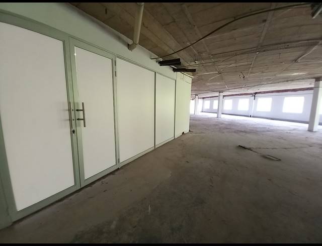 712M² OFFICE TO LET IN BRYANSTON